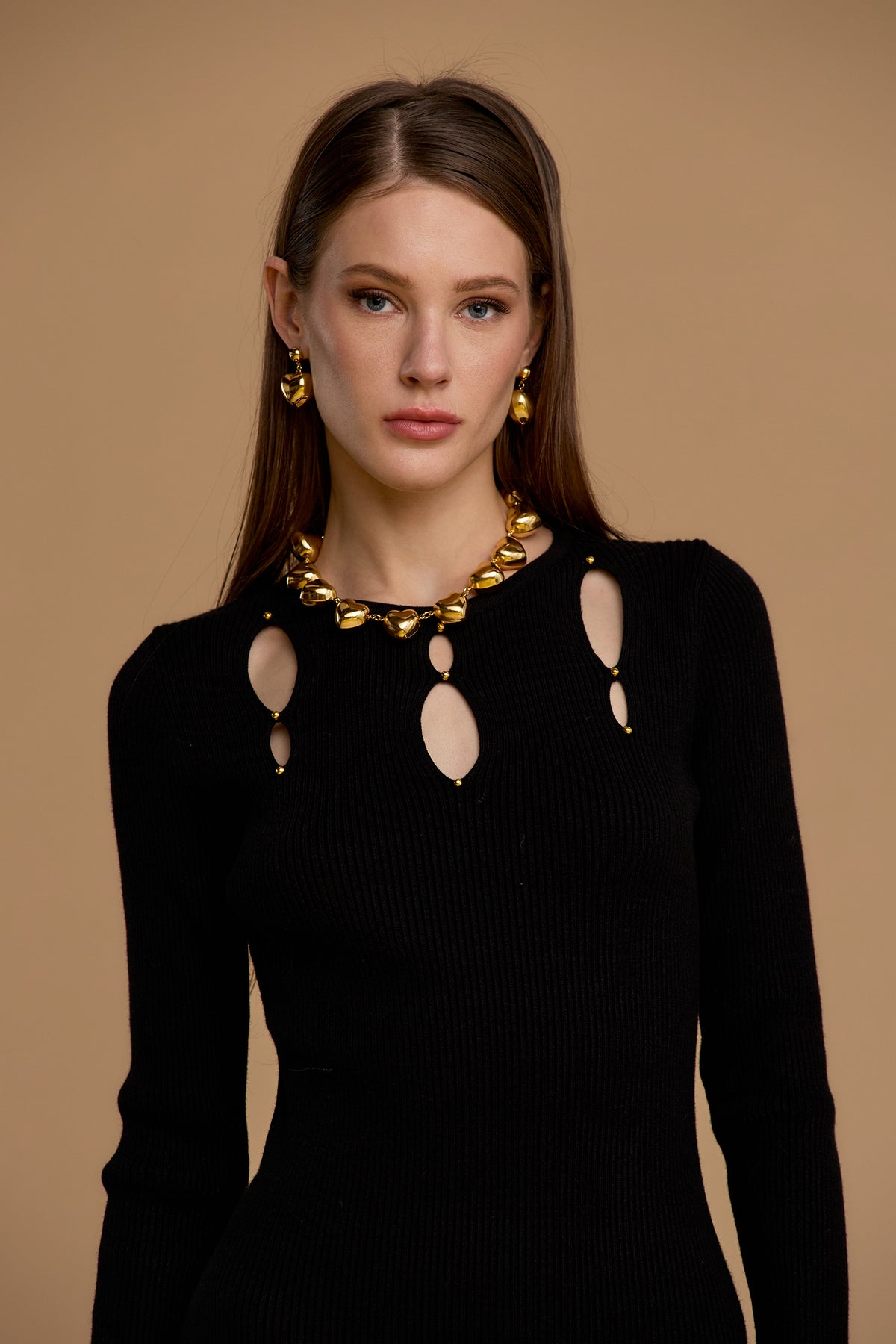 NOSECRETS abito lungo longuette dalla linea aderente colore eclisse (nero) Dettagli "Cut-Out" 263NS060