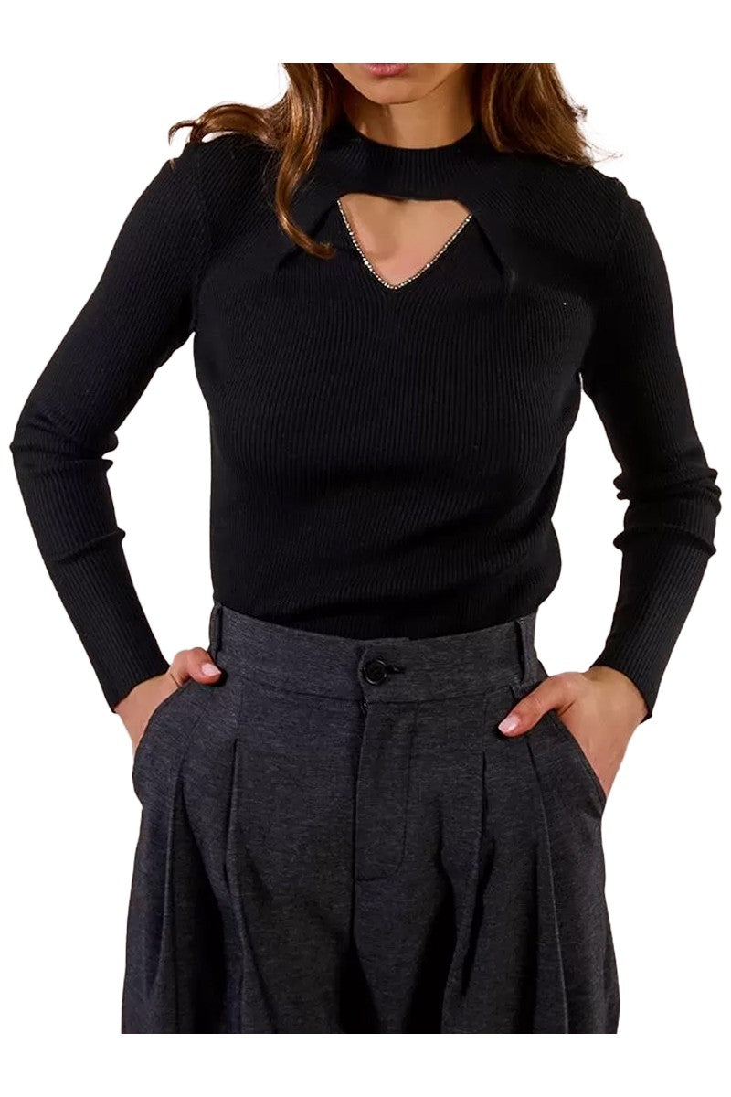 MOLLY BRACKEN EF1611DH – Maglia nera aderente con cut-out e strass (collo semi-alto)