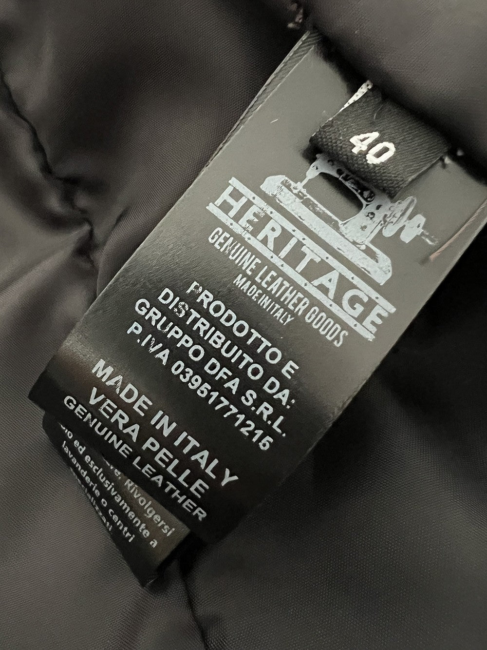 HERITAGE MP403-NP – Giubbino donna in pelle nappa nera con zip e bordo elastico (slim 54 cm) – Made in Italy